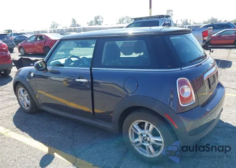 2013 Mini Hardtop Cooper из США, поврежденный, VIN WMWSU3C58DT678714